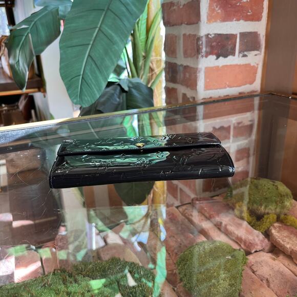 LOUIS VUITTON Sarah Bleu Infini Monogram Vernis Leather Wallet - Picture 5 of 13